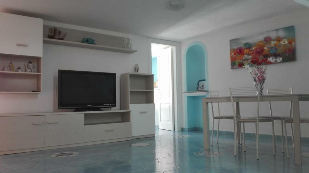 דירות פרוסידה Casa Cucurullo מראה חיצוני תמונה